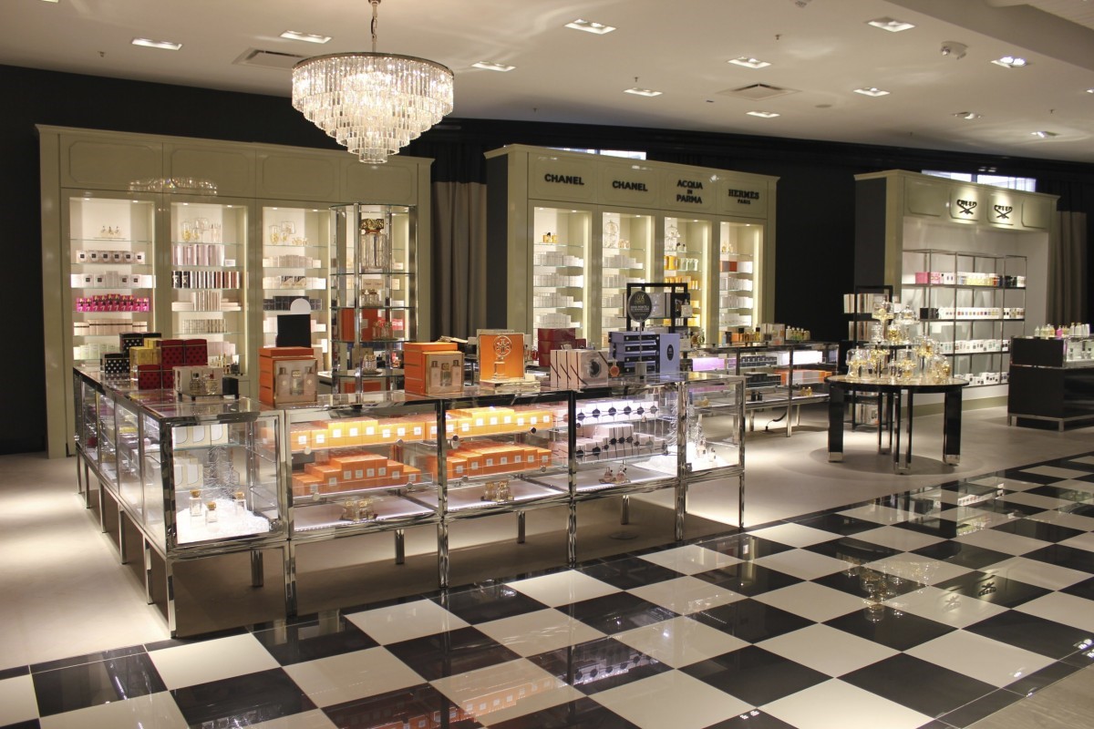 Upscale Fragrance Retail Display at Bloomingdales