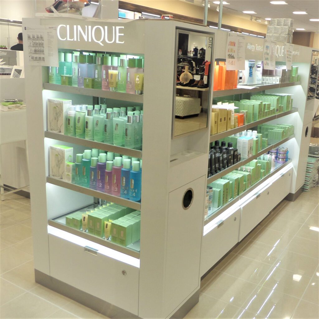 Cosmetic Displays SAM_5311